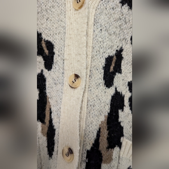 Blu Ivy Leopard Print Cardigan - Picture 2 of 5